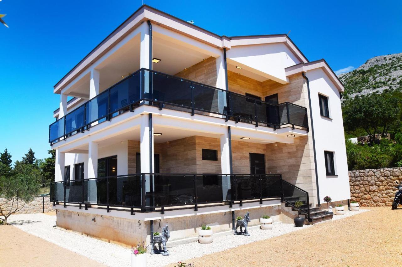 Villa Apartments Filip Starigrad Paklenica Exterior foto