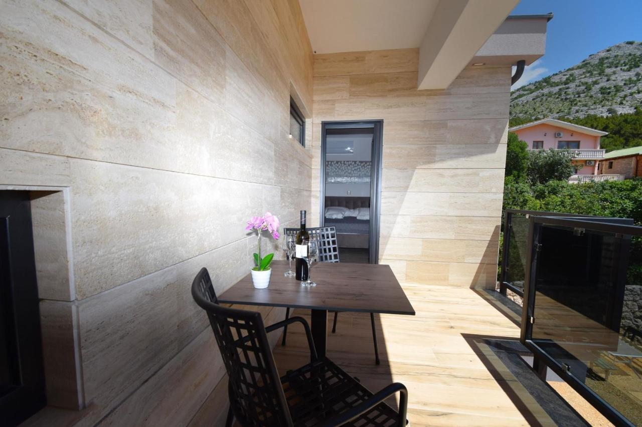 Villa Apartments Filip Starigrad Paklenica Exterior foto