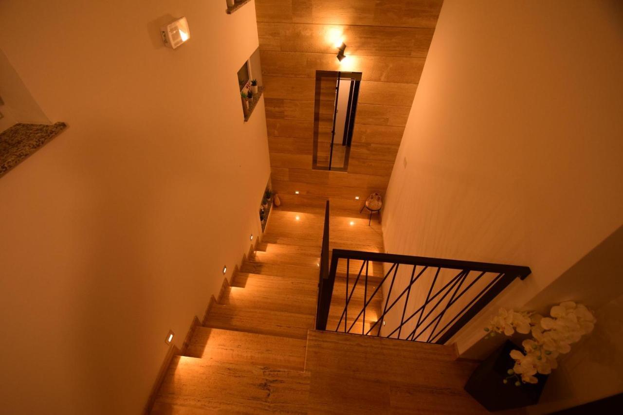Villa Apartments Filip Starigrad Paklenica Exterior foto